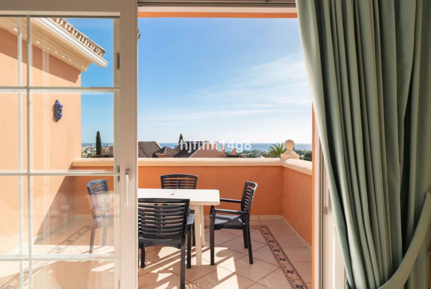 R5300596-Apartment-For-Sale-Nueva-Andalucia-Penthouse-Duplex-3-Beds-271-Built-3