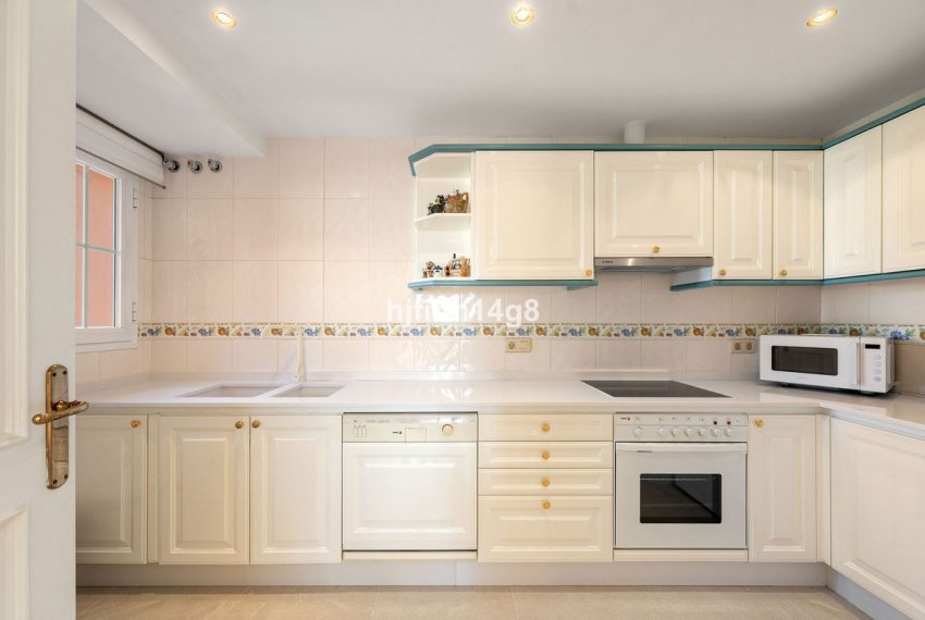 R5300596-Apartment-For-Sale-Nueva-Andalucia-Penthouse-Duplex-3-Beds-271-Built-8