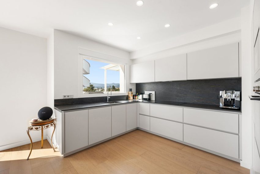 R5302864-Apartment-For-Sale-Nueva-Andalucia-Middle-Floor-Apartment-3-Beds-190-Built-12