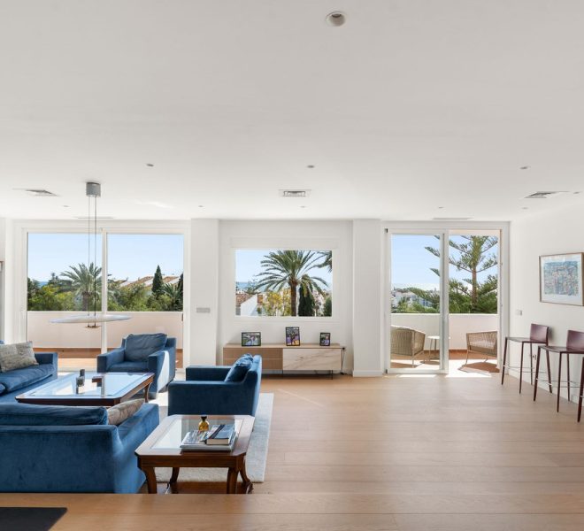 R5302864-Image 1-Middle Floor Apartment - 3 Beds - 190 Built