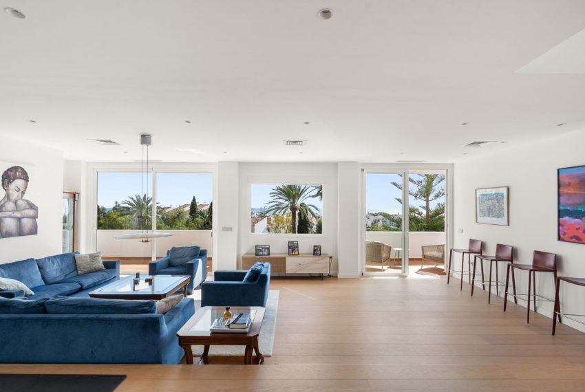 R5302864-Apartment-For-Sale-Nueva-Andalucia-Middle-Floor-Apartment-3-Beds-190-Built