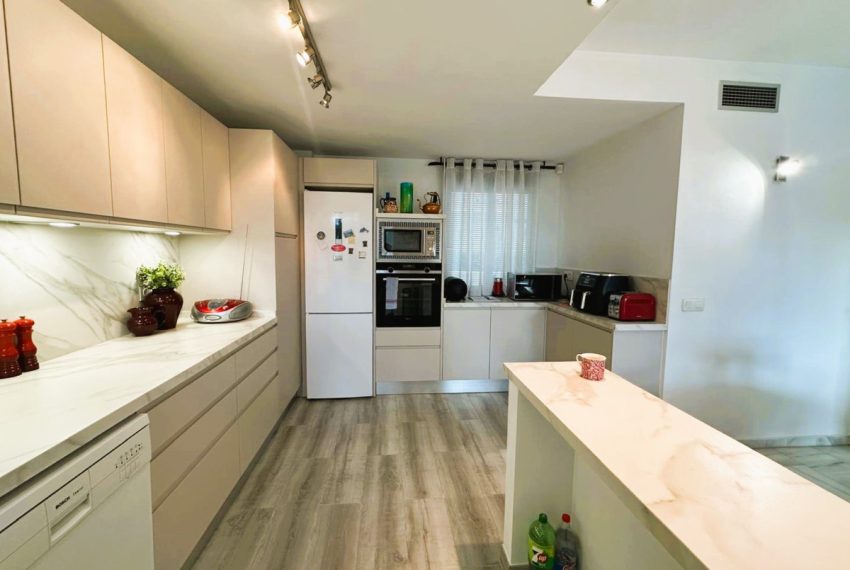 R5304676-Apartment-For-Sale-Nueva-Andalucia-Ground-Floor-Apartment-3-Beds-123-Built-10