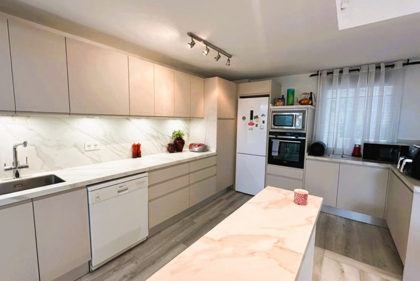 R5304676-Apartment-For-Sale-Nueva-Andalucia-Ground-Floor-Apartment-3-Beds-123-Built-7