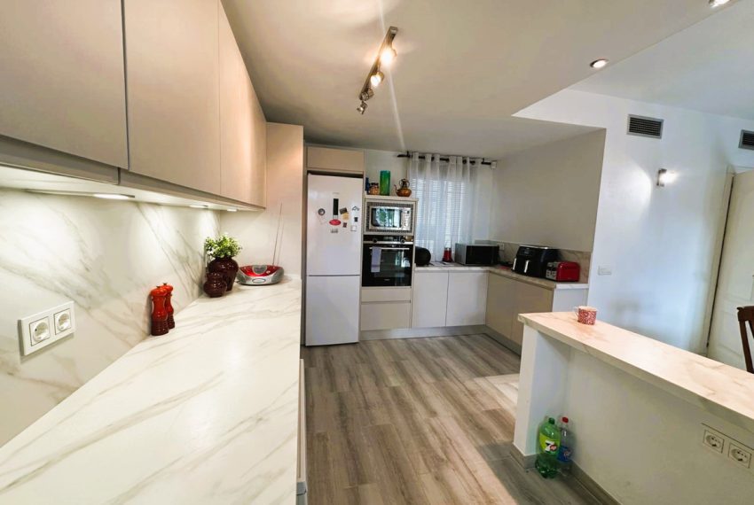 R5304676-Apartment-For-Sale-Nueva-Andalucia-Ground-Floor-Apartment-3-Beds-123-Built-9