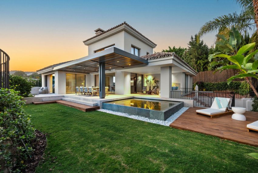 R5304754-House-For-Sale-Nueva-Andalucia-Detached-Villa-5-Beds-785-Built-1