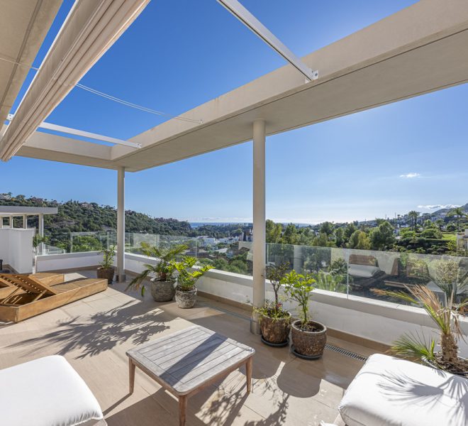 R5304784-Image 1-Penthouse Duplex - 3 Beds - 161 Built