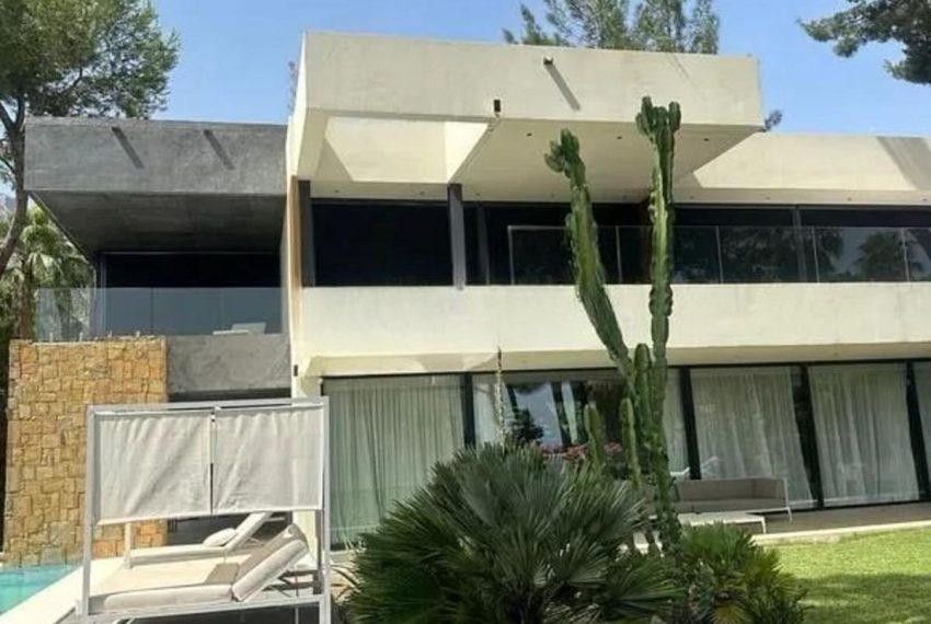 R5305153-House-For-Sale-Marbella-Detached-Villa-5-Beds-600-Built-1