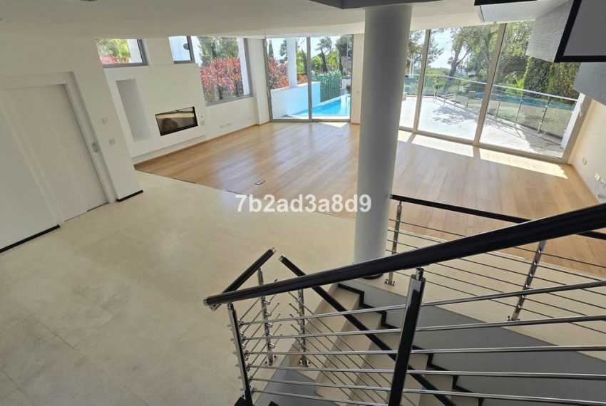 R5305174-House-For-Sale-The-Golden-Mile-Semi-Detached-House-5-Beds-728-Built-5