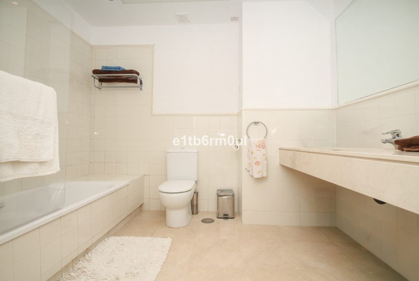 R5305291-House-For-Sale-Istan-Townhouse-3-Beds-156-Built-11