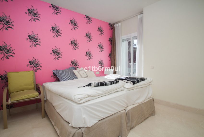 R5305291-House-For-Sale-Istan-Townhouse-3-Beds-156-Built-12