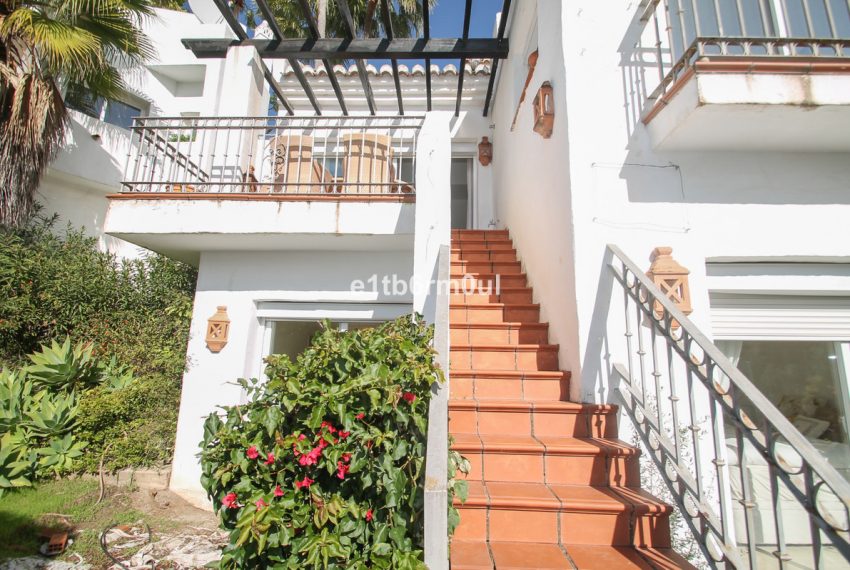 R5305291-House-For-Sale-Istan-Townhouse-3-Beds-156-Built-16