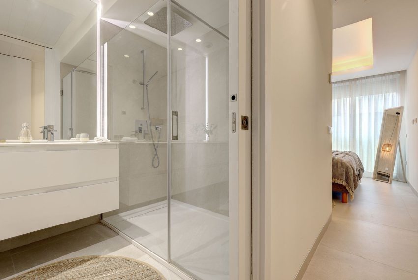 R5305519-Apartment-For-Sale-Estepona-Middle-Floor-Apartment-3-Beds-229-Built-8