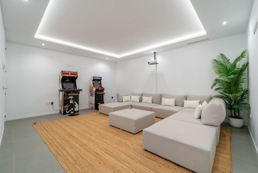 R5305525-House-For-Sale-Atalaya-Detached-Villa-5-Beds-358-Built-17