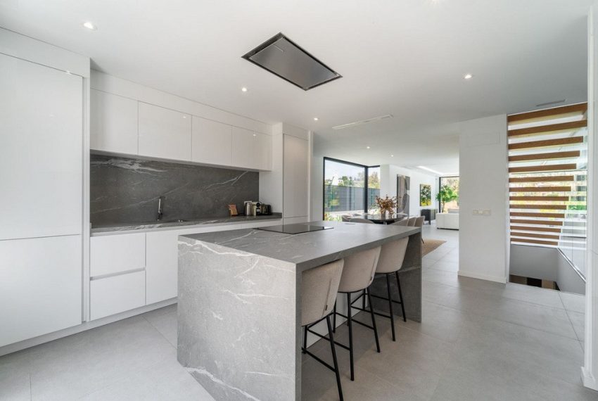 R5305525-House-For-Sale-Atalaya-Detached-Villa-5-Beds-358-Built-3