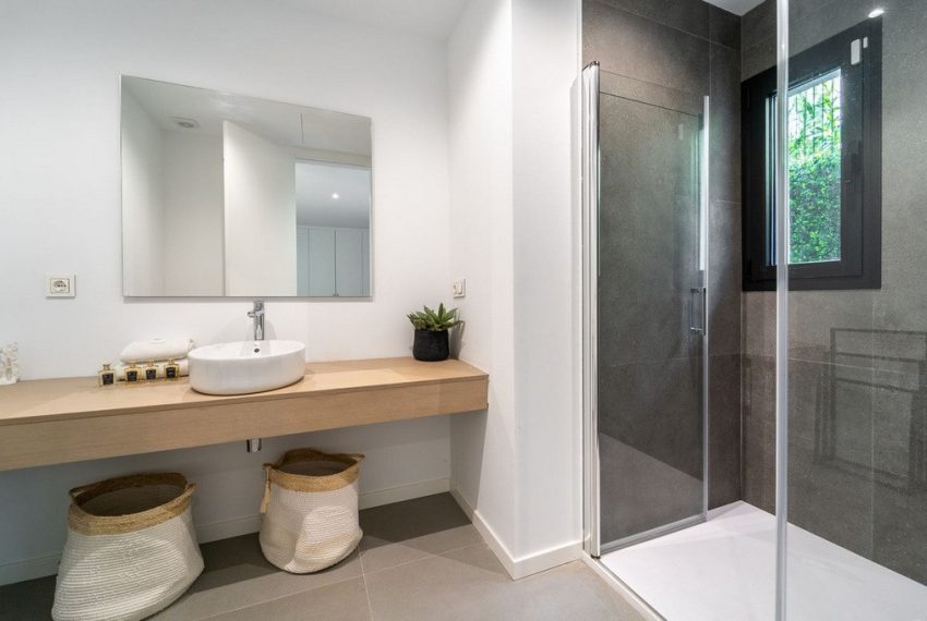 R5305525-House-For-Sale-Atalaya-Detached-Villa-5-Beds-358-Built-9