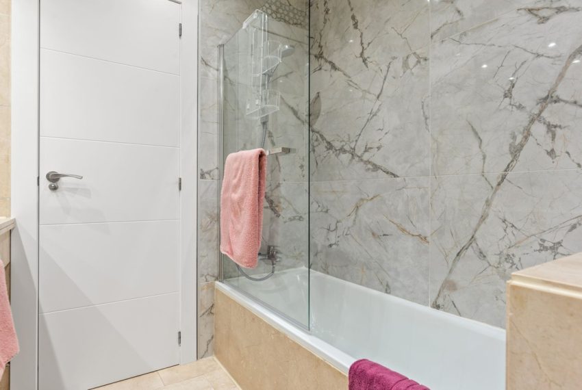 R5306425-Apartment-For-Sale-Puerto-Banus-Middle-Floor-Apartment-2-Beds-114-Built-13