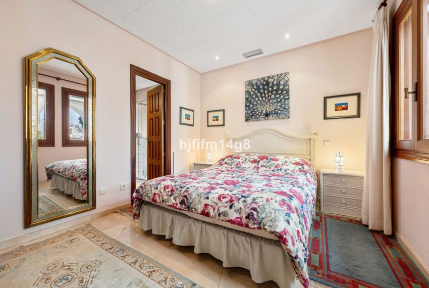 R5307103-Apartment-For-Sale-Nueva-Andalucia-Middle-Floor-Apartment-2-Beds-120-Built-11