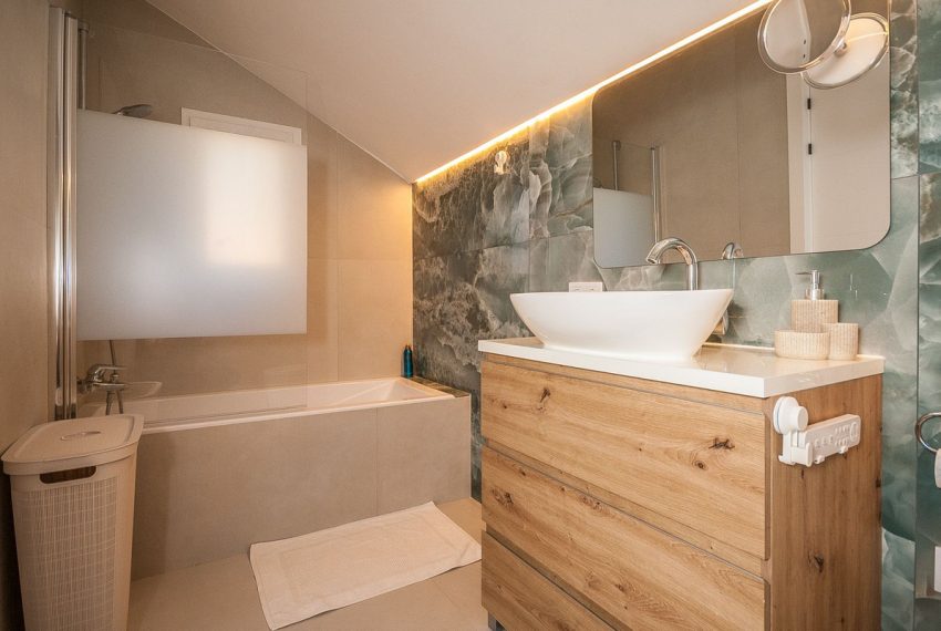 R5308120-Apartment-For-Sale-Elviria-Penthouse-2-Beds-121-Built-6