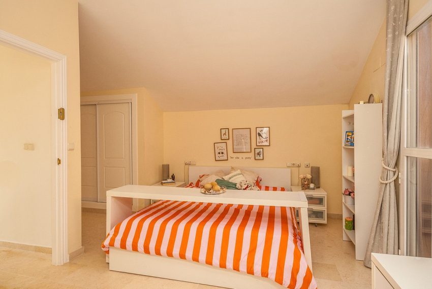 R5308147-Apartment-For-Sale-Elviria-Penthouse-2-Beds-121-Built-10