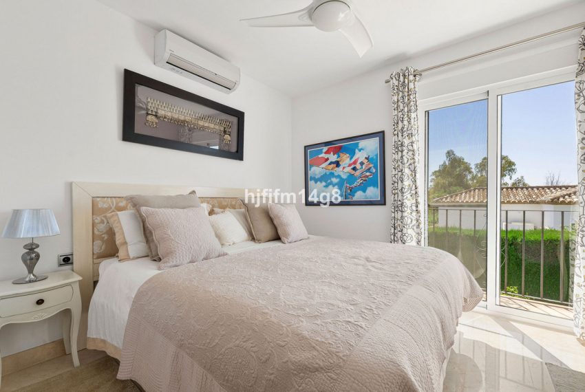 R5310151-House-For-Sale-Nueva-Andalucia-Detached-Villa-5-Beds-168-Built-12