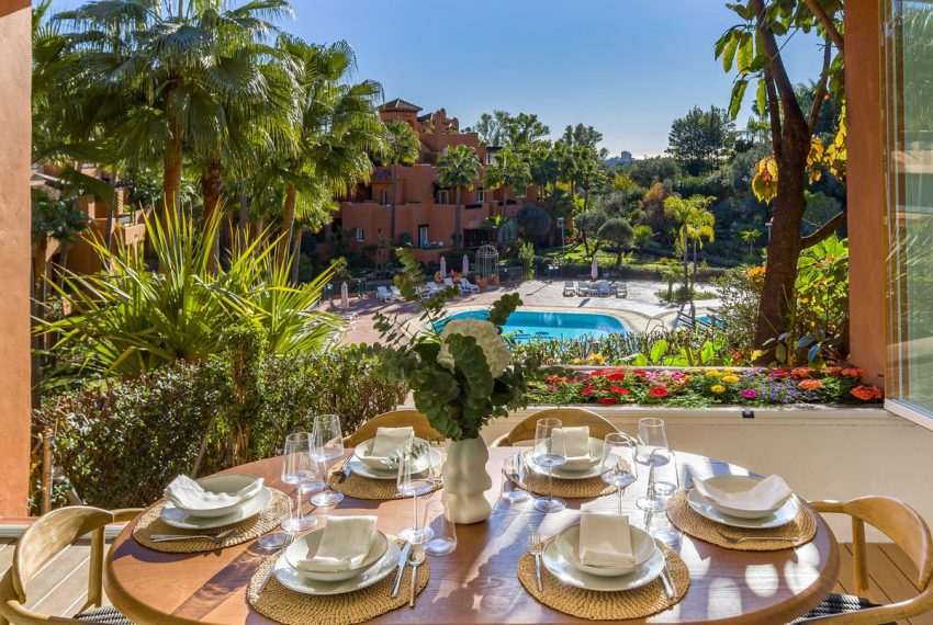 R5315089-Apartment-For-Sale-Nueva-Andalucia-Ground-Floor-Apartment-4-Beds-240-Built-1