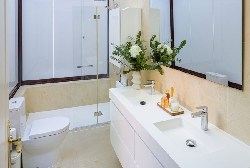 R5315089-Apartment-For-Sale-Nueva-Andalucia-Ground-Floor-Apartment-4-Beds-240-Built-10