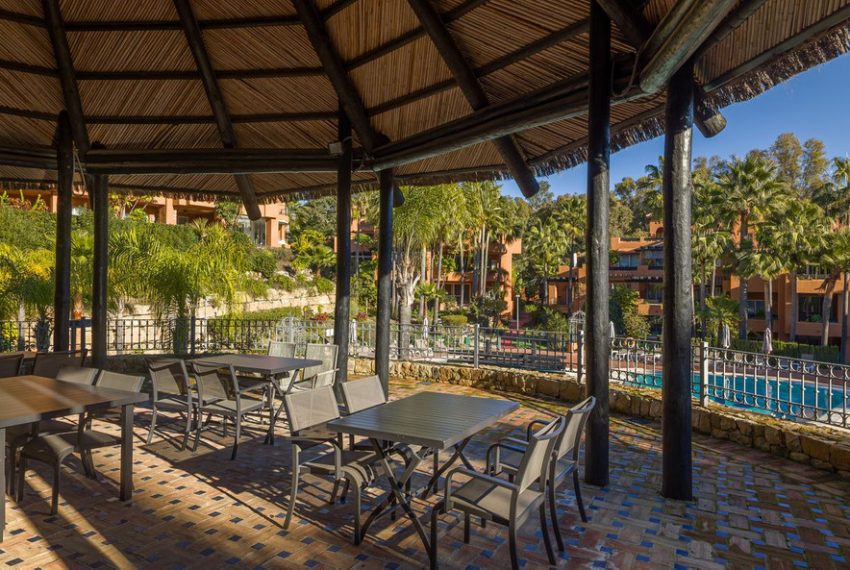 R5315089-Apartment-For-Sale-Nueva-Andalucia-Ground-Floor-Apartment-4-Beds-240-Built-17