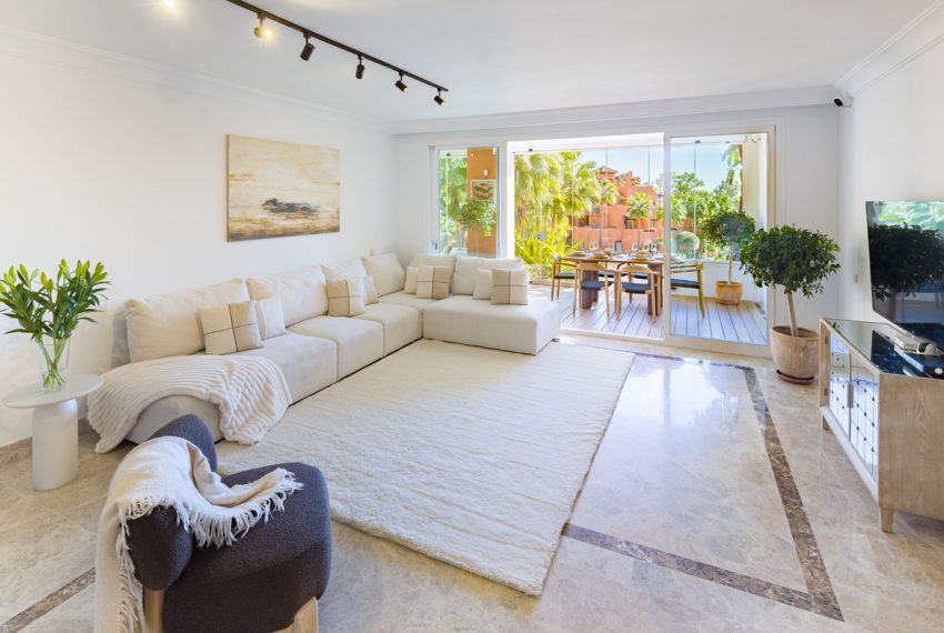 R5315089-Apartment-For-Sale-Nueva-Andalucia-Ground-Floor-Apartment-4-Beds-240-Built-4