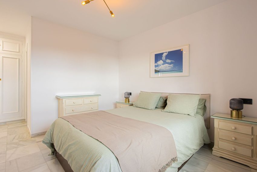 R5315749-Apartment-For-Sale-The-Golden-Mile-Penthouse-Duplex-2-Beds-100-Built-14