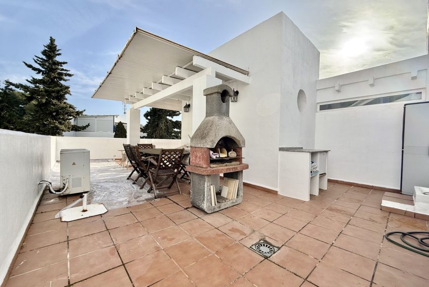 R5315917-Apartment-For-Sale-The-Golden-Mile-Top-Floor-Apartment-2-Beds-110-Built-12