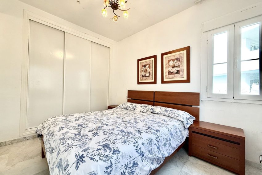 R5315917-Apartment-For-Sale-The-Golden-Mile-Top-Floor-Apartment-2-Beds-110-Built-13