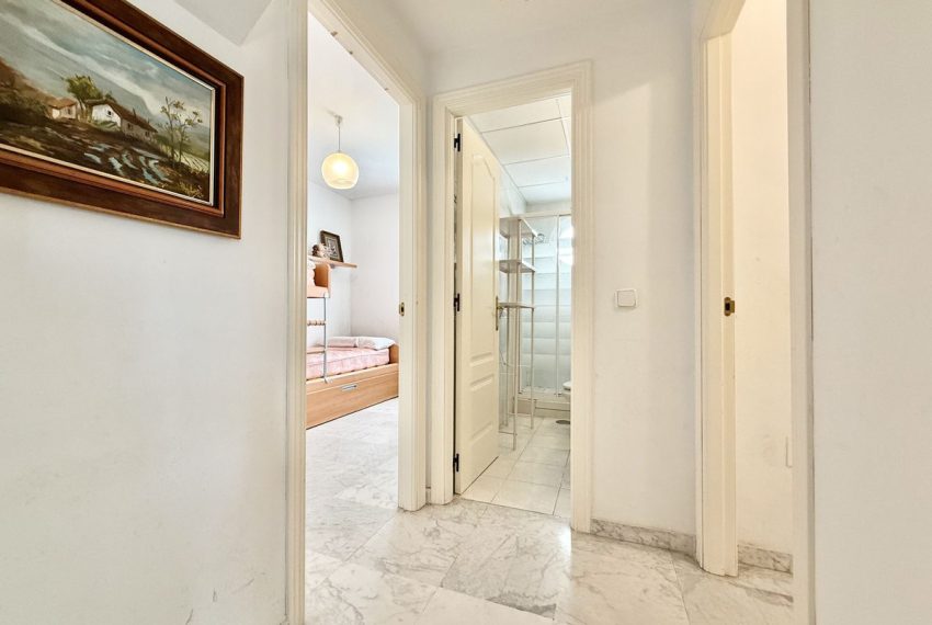 R5315917-Apartment-For-Sale-The-Golden-Mile-Top-Floor-Apartment-2-Beds-110-Built-16