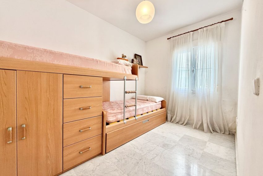 R5315917-Apartment-For-Sale-The-Golden-Mile-Top-Floor-Apartment-2-Beds-110-Built-17