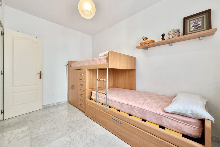 R5315917-Apartment-For-Sale-The-Golden-Mile-Top-Floor-Apartment-2-Beds-110-Built-18