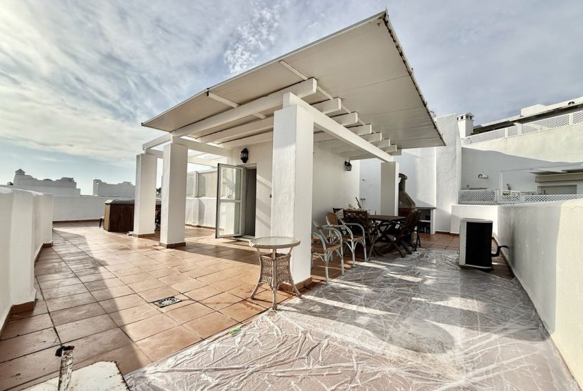 R5315917-Apartment-For-Sale-The-Golden-Mile-Top-Floor-Apartment-2-Beds-110-Built-6