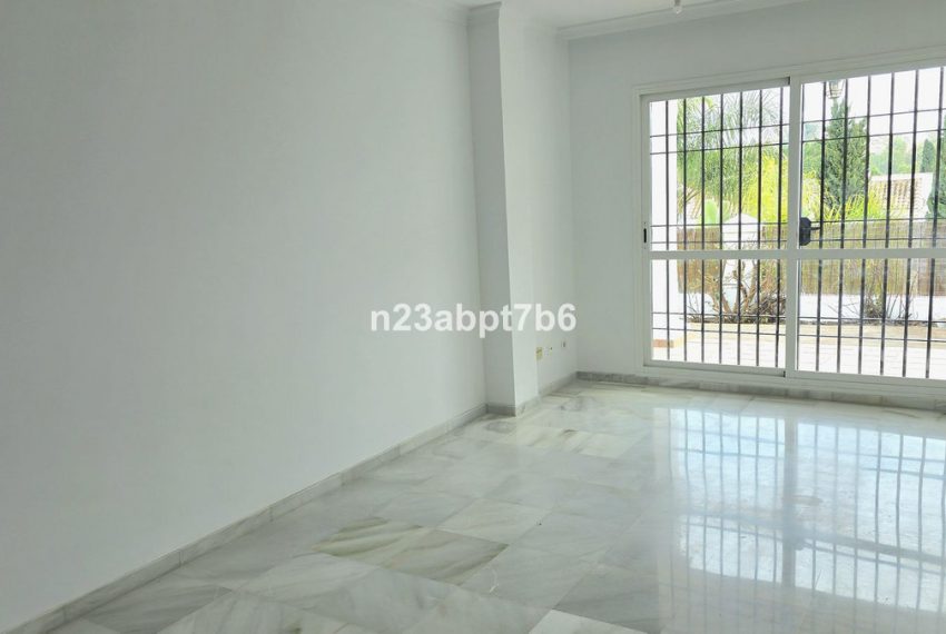 R5315965-Apartment-For-Sale-Nueva-Andalucia-Ground-Floor-Apartment-2-Beds-86-Built-1