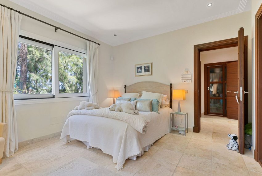 R5316010-House-For-Sale-La-Quinta-Detached-Villa-5-Beds-569-Built-18