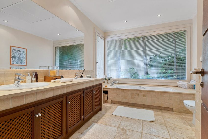 R5316010-House-For-Sale-La-Quinta-Detached-Villa-5-Beds-569-Built-19