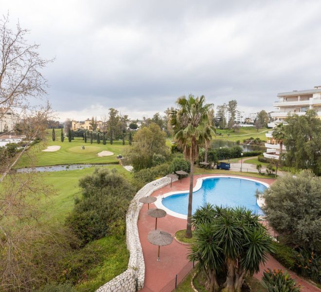 R3765832-Image 1-Middle Floor Apartment - 3 Beds - 135 Built