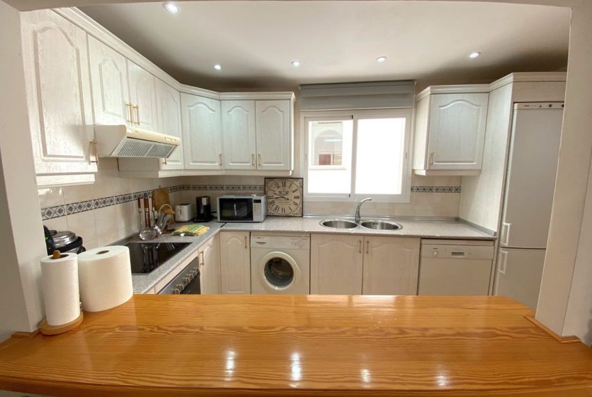 R4448998-Apartment-For-Sale-Aloha-Top-Floor-Apartment-2-Beds-95-Built-10