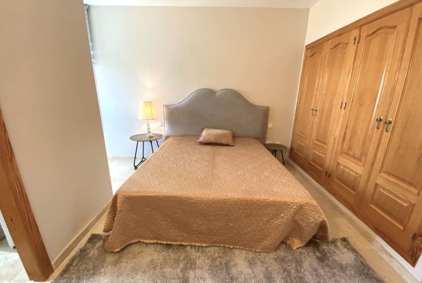 R4448998-Apartment-For-Sale-Aloha-Top-Floor-Apartment-2-Beds-95-Built-16