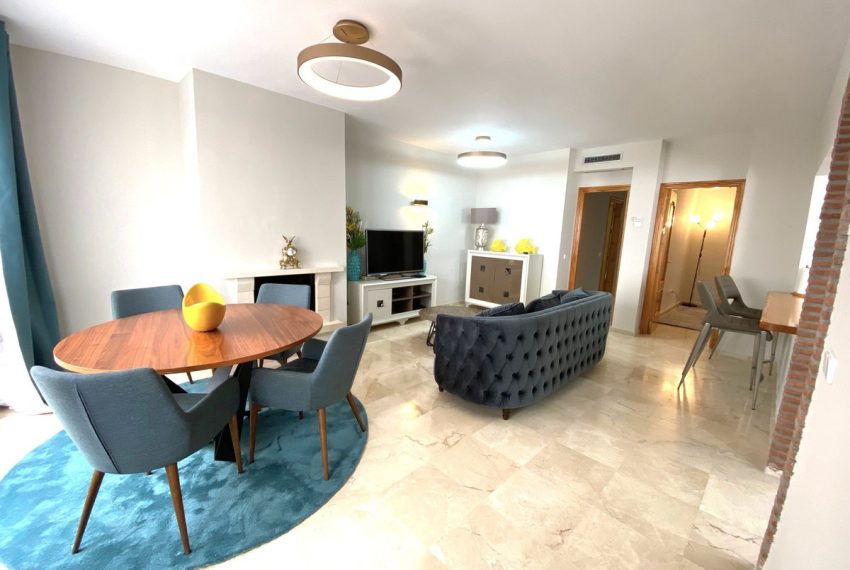 R4448998-Apartment-For-Sale-Aloha-Top-Floor-Apartment-2-Beds-95-Built-5