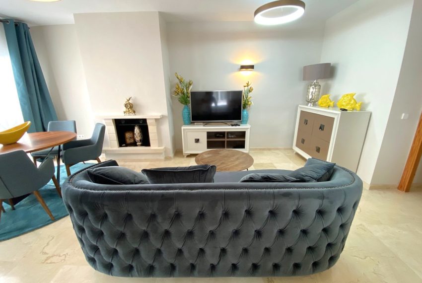 R4448998-Apartment-For-Sale-Aloha-Top-Floor-Apartment-2-Beds-95-Built-6