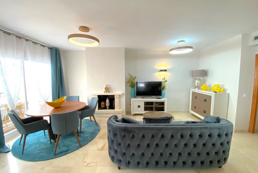 R4448998-Apartment-For-Sale-Aloha-Top-Floor-Apartment-2-Beds-95-Built-8