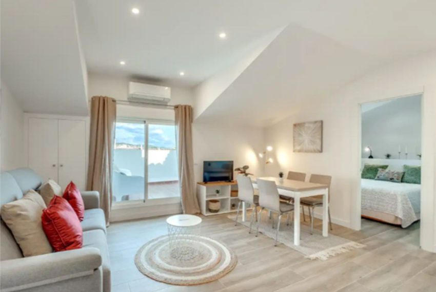 R4933315-Apartment-For-Sale-The-Golden-Mile-Penthouse-1-Beds-40-Built-3