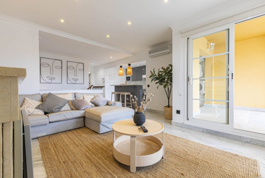 R4967833-Apartment-For-Sale-Nueva-Andalucia-Duplex-2-Beds-100-Built-3