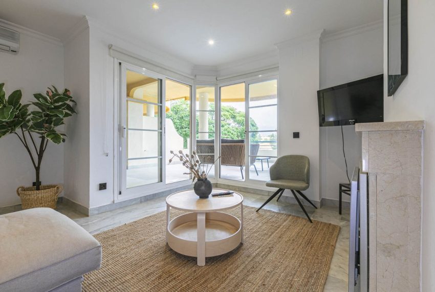 R4967833-Apartment-For-Sale-Nueva-Andalucia-Duplex-2-Beds-100-Built-4