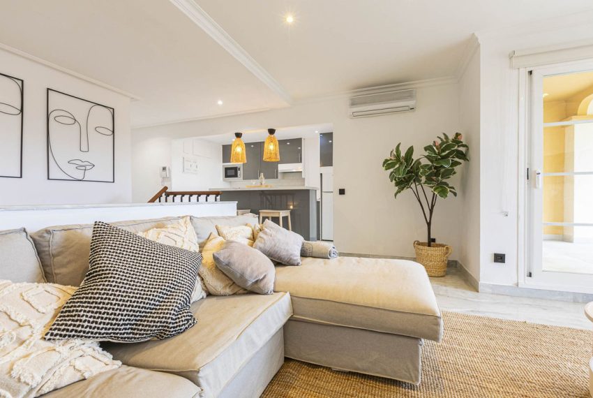 R4967833-Apartment-For-Sale-Nueva-Andalucia-Duplex-2-Beds-100-Built