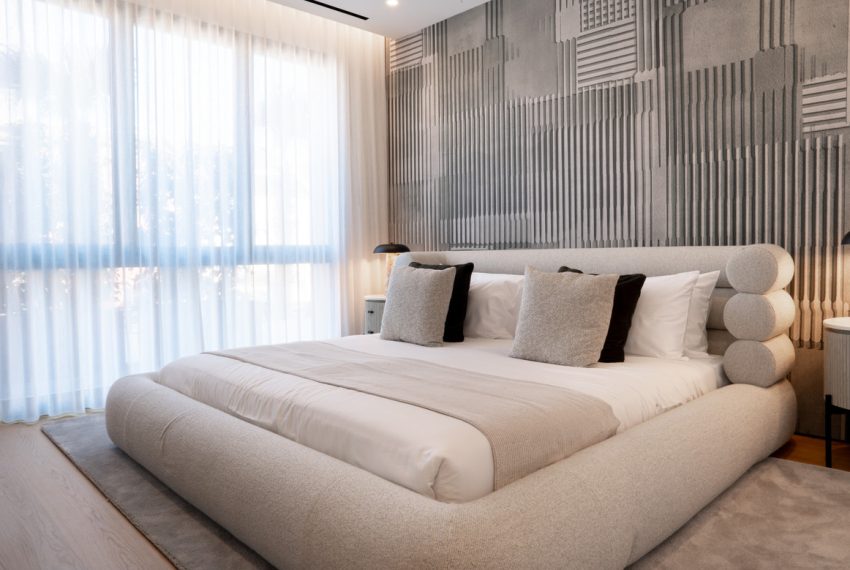 R4973464-Apartment-For-Sale-The-Golden-Mile-Ground-Floor-Apartment-4-Beds-286-Built-13