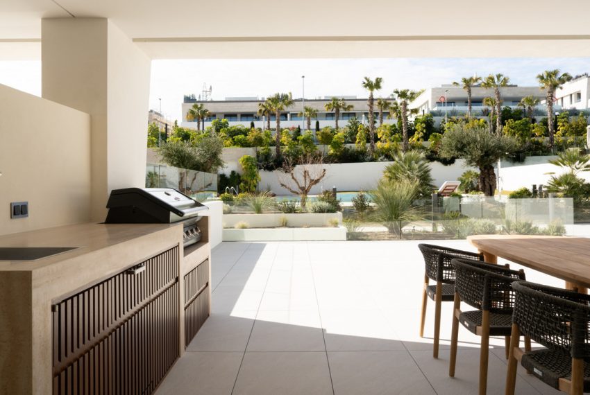 R4973464-Apartment-For-Sale-The-Golden-Mile-Ground-Floor-Apartment-4-Beds-286-Built-2